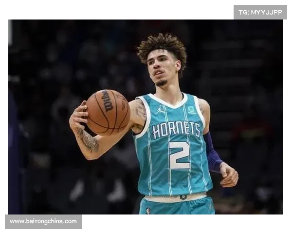 拉梅尔鲍尔三球原因解析：从成长经历到比赛表现的深度剖析